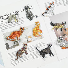 Carica l'immagine nel visualizzatore di Gallery, Portachiavi Diamond Painting 5D Gatti 9 Pezzi