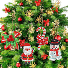 Carica l'immagine nel visualizzatore di Gallery, Portachiavi Diamond Painting 5D Set 1 Natale 8 Pezzi