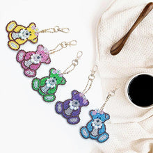 Carica l'immagine nel visualizzatore di Gallery, Portachiavi Diamond Painting 5D Orso 5 Pezzi