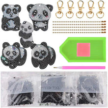 Carica l'immagine nel visualizzatore di Gallery, Portachiavi Diamond Painting 5D Panda