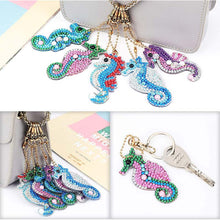 Carica l'immagine nel visualizzatore di Gallery, Portachiavi Diamond Painting 5D Cavallucci Marini 5 Pezzi