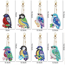 Carica l'immagine nel visualizzatore di Gallery, Portachiavi Diamond Painting 5D Uccelli 8 Pezzi