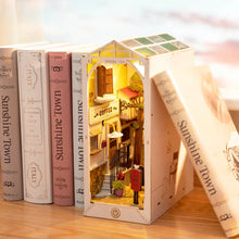 Carica l&#39;immagine nel visualizzatore di Gallery, Book Nook - Città del Sole
