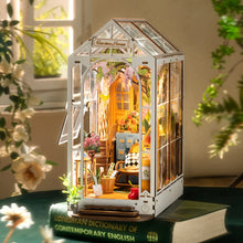 Carica l&#39;immagine nel visualizzatore di Gallery, Book Nook - Serra