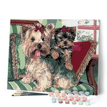 Carica l'immagine nel visualizzatore di Gallery, Dipingere con i numeri - Yorkshire Terrier Sul Divano Figured'Art
