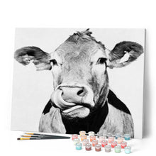 Carica l'immagine nel visualizzatore di Gallery, Dipingere con i numeri - Mucca In Bianco E Nero Figured'Art
