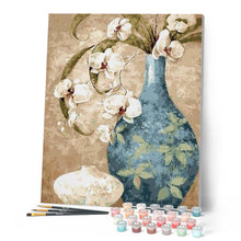 Carica l'immagine nel visualizzatore di Gallery, Dipingere con i numeri - Antica Bottiglia Con Fiori Figured'Art