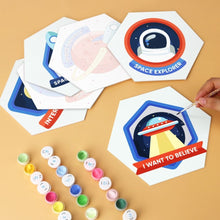 Carica l'immagine nel visualizzatore di Gallery, Mini Set Dipingere con i Numeri - Esagoni (6 pezzi) - Icone Galattiche