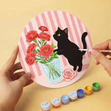 Carica l'immagine nel visualizzatore di Gallery, Mini Set Dipingere con i Numeri - Dischi di Ø20cm (6 pezzi) - Gatto Nero tra i Fiori