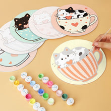 Carica l'immagine nel visualizzatore di Gallery, Mini Set Dipingere con i Numeri - Dischi di Ø20cm (6 pezzi) - Gatti e tazze da tè