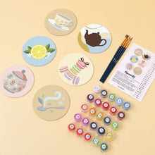 Carica l'immagine nel visualizzatore di Gallery, Set di 6 Sottobicchieri da Dipingere con i numeri (10cm diametro) - L'ora del tè