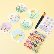 Carica l'immagine nel visualizzatore di Gallery, Set di 6 Sottobicchieri da Dipingere con i numeri (10cm diametro) - Fiori di primavera