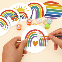 Carica l'immagine nel visualizzatore di Gallery, Set di 6 Sottobicchieri da Dipingere con i numeri (10cm diametro) - Arcobaleno colorato