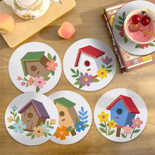 Carica l'immagine nel visualizzatore di Gallery, Set di 6 Sottobicchieri da Dipingere con i numeri (10cm diametro) - Casette per uccelli