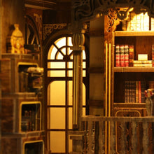Carica l'immagine nel visualizzatore di Gallery, Book Nook - Sala Biblioteca Antica
