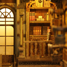 Carica l'immagine nel visualizzatore di Gallery, Book Nook - Sala Biblioteca Antica