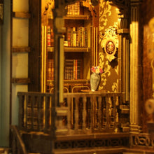 Carica l'immagine nel visualizzatore di Gallery, Book Nook - Sala Biblioteca Antica
