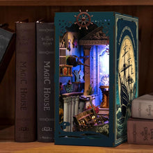 Carica l'immagine nel visualizzatore di Gallery, Book Nook - Enigma sul Fondale Marino