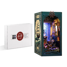 Carica l'immagine nel visualizzatore di Gallery, Book Nook - Enigma sul Fondale Marino