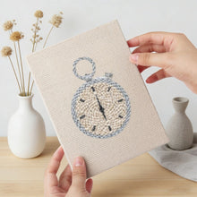 Carica l'immagine nel visualizzatore di Gallery, Punch Needle Kit (4 pezzi) con cornici - Icone Urbane 1