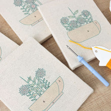 Carica l'immagine nel visualizzatore di Gallery, Punch Needle Kit (4 pezzi) con cornici - Cesto Floreale