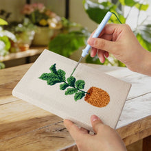 Carica l'immagine nel visualizzatore di Gallery, Punch Needle Kit (4 pezzi) con cornici - Giungla Urbana 1