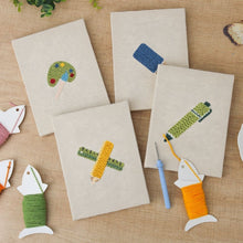 Carica l'immagine nel visualizzatore di Gallery, Punch Needle Kit (4 pezzi) con cornici - Essenziali da Disegno