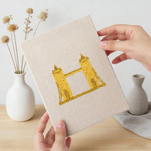 Carica l'immagine nel visualizzatore di Gallery, Punch Needle Kit (4 pezzi) con cornici - Set Monumenti del Mondo