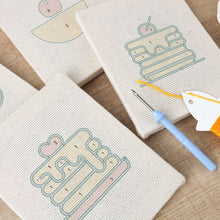 Carica l'immagine nel visualizzatore di Gallery, Punch Needle Kit (4 pezzi) con cornici - Dolci a colazione