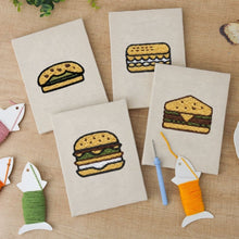 Carica l'immagine nel visualizzatore di Gallery, Punch Needle Kit (4 pezzi) con cornici - Snack Golosi 2