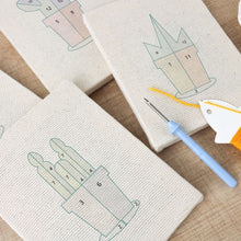 Carica l'immagine nel visualizzatore di Gallery, Punch Needle Kit (4 pezzi) con cornici - Piccoli Vasi di Succulente 2
