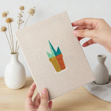 Carica l'immagine nel visualizzatore di Gallery, Punch Needle Kit (4 pezzi) con cornici - Piccoli Vasi di Succulente 2
