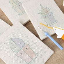 Carica l'immagine nel visualizzatore di Gallery, Punch Needle Kit (4 pezzi) con cornici - Mini Giardino Indoor 2