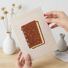 Carica l'immagine nel visualizzatore di Gallery, Punch Needle Kit (4 pezzi) con cornici - Essenziali da Scrivania 2