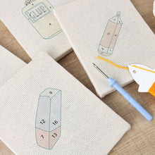 Carica l'immagine nel visualizzatore di Gallery, Punch Needle Kit (4 pezzi) con cornici - Mini Cancelleria