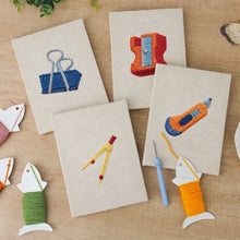 Carica l'immagine nel visualizzatore di Gallery, Punch Needle Kit (4 pezzi) con cornici - Collezione Accessori Scrivania