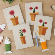 Carica l'immagine nel visualizzatore di Gallery, Punch Needle Kit (4 pezzi) con cornici - Mini Vasi Fioriti