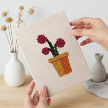 Carica l'immagine nel visualizzatore di Gallery, Punch Needle Kit (4 pezzi) con cornici - Vasi Fioriti