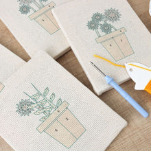 Carica l'immagine nel visualizzatore di Gallery, Punch Needle Kit (4 pezzi) con cornici - Vasi in Fiore