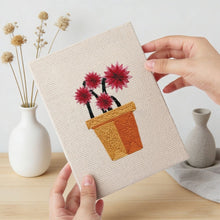 Carica l'immagine nel visualizzatore di Gallery, Punch Needle Kit (4 pezzi) con cornici - Vasi in Fiore