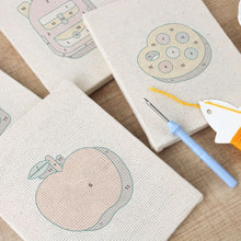 Carica l'immagine nel visualizzatore di Gallery, Punch Needle Kit (4 pezzi) con cornici - Ritorno a scuola