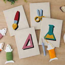 Carica l'immagine nel visualizzatore di Gallery, Punch Needle Kit (4 pezzi) con cornici - Back to School