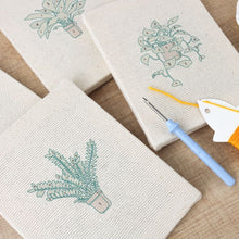 Carica l'immagine nel visualizzatore di Gallery, Punch Needle Kit (4 pezzi) con cornici - Bellezza Botanica