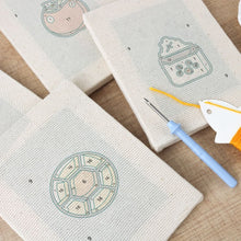 Carica l'immagine nel visualizzatore di Gallery, Punch Needle Kit (4 pezzi) con cornici - Dolci da Colazione 1