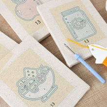 Carica l'immagine nel visualizzatore di Gallery, Punch Needle Kit (4 pezzi) con cornici - Pausa Pranzo