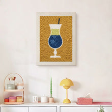Carica l'immagine nel visualizzatore di Gallery, Punch Needle Kit con cornice - Cocktail 2