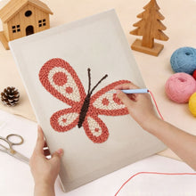 Carica l'immagine nel visualizzatore di Gallery, Punch Needle Kit con cornice - Farfalla Rossa