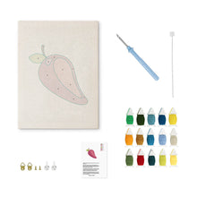 Carica l'immagine nel visualizzatore di Gallery, Punch Needle Kit con cornice - Prugna Dolce