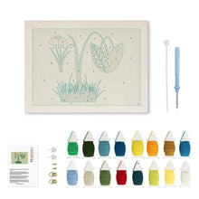 Carica l'immagine nel visualizzatore di Gallery, Punch Needle Kit con cornice - Prato Selvatico