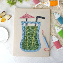 Carica l'immagine nel visualizzatore di Gallery, Punch Needle Kit con cornice - Bevanda Esotica